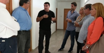 LEGISLADORES VISITARON UN REFUGIO PARA VÍCTIMAS DE VIOLENCIA DE GÉNERO
