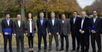 Macri encabezó la firma de convenios con AYSA y siete municipios bonaerenses