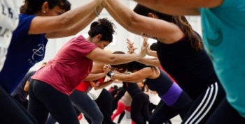 Miles de sanfernandinos disfrutan de gimnasia para adultos en el Poli 6