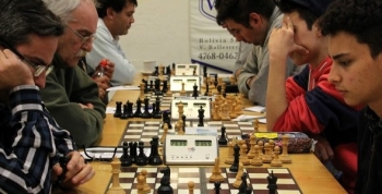 GRANDES Y CHICOS JUGARON  EL PREMIO DE AJEDREZ SAN ISIDRO LABRADOR