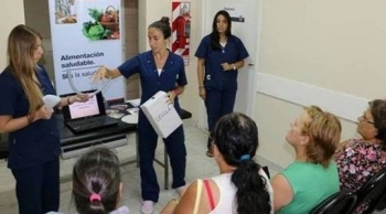 EN SAN ISIDRO SIGUEN LOS TALLERES DE ALIMENTACIÓN SALUDABLE 