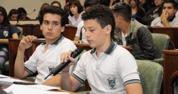 ALUMNOS DE SAN ISIDRO SE COMPROMETEN PARA MEJORAR SU COMUNIDAD