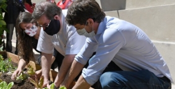 Juan Andreotti presentó la Huerta Orgánica de la Parroquia Nuestra Señora de Aránzazu