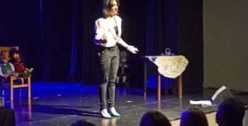Anita Martínez se presenta en el Teatro Martinelli