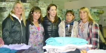 María Eugenia Vidal recorrió centros de evacuados en San Pedro y Baradero