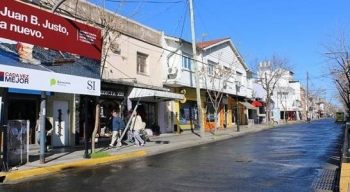 BECCAR: NUEVO ASFALTO Y MÁS ILUMINACIÓN EN JUAN B. JUSTO  
