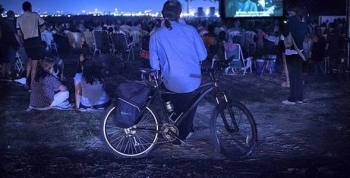 BICICINE EN LA PLAYA DE SAN ISIDRO