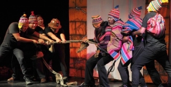 Bolivia mostró en Tigre su identidad teatral con una obra