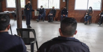 San Fernando acompañó una capacitación de violencia de género para el personal de las comisaría