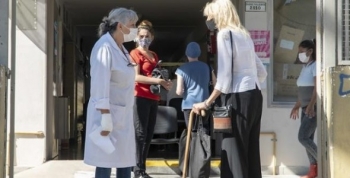REFACCIONAN Y AMPLÍAN EL CENTRO DE SALUD MARTÍNEZ