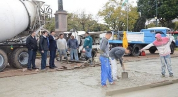 POSSE RECORRIÓ LA OBRA DEL NUEVO ANFITEATRO EN PLAZA CASTIGLIA 