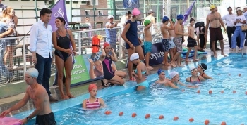 SAN ISIDRO: LAS COLONIAS DE FEBRERO TUVIERON SU FIESTA EN EL AGUA