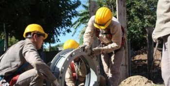 AVANZAN LAS OBRAS DE AGUA Y CLOACAS EN ITUZAINGÓ