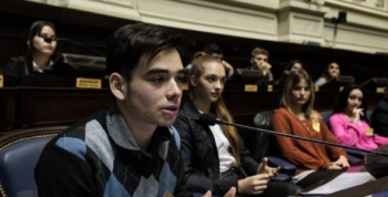 JÓVENES FUERON PROTAGONISTAS DEL DEBATE CONCIENCIA LEGISLATIVA
