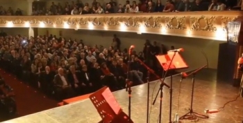 Cristina habló con artistas y señaló que la Patria salió a la calle porque no tiene miedo