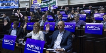 Es ley la paridad de género en los cargos electivos de Buenos Aires
