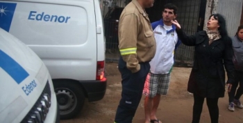 VECINOS INDIGNADOS ECHARON A EDENOR DEL BARRIO POR FACTURACIONES IMPAGABLES EN SAN MARTIN