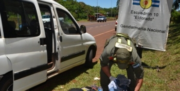 MISIONES: INCAUTARON MARIHUANA OCULTA EN UN NARCOREMIS 