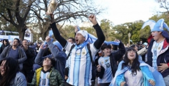 Más de 25 mil personas festejaron en el Fan Fest organizado por la Ciudad