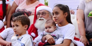 Los vecinos pudieron dejar su cartita y sacarse la foto con Papá Noel