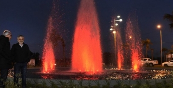 Zamora supervisó la puesta en funcionamiento de una novedosa fuente en Villa La Ñata