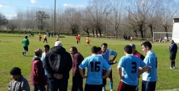Con equipos femenino e infantil, inició el Campeonato de Fútbol Interisleño en San Fernando