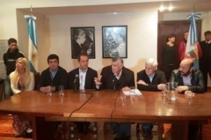 Gioja y Scioli propusieron una nueva conducción del PJ a puertas abiertas