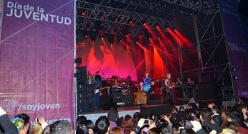 MÁS DE 10 MIL PERSONAS EN EL SHOW DE ILLYA KURYAKI AND THE VALDERRAMAS EN SAN ISIDRO