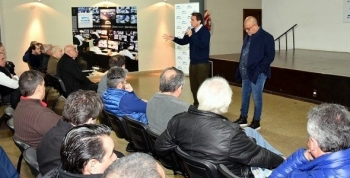 Katopodis recibió a empresarios del plástico preocupados por las problemáticas del sector
