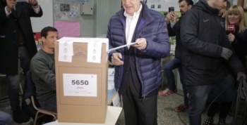  ROBERTO LAVAGNA VOTÓ EN SAAVEDRA