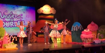 LOURDES SÁNCHEZ debutó a sala llena con la visita de Paula Chaves, Denise Dumas y más