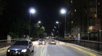 SAN ISIDRO: RENUEVAN Y SUMAN LUMINARIAS LED EN ROQUE SÁENZ PEÑA