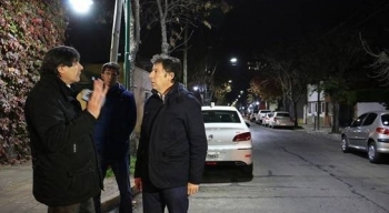 SAN ISIDRO: COLOCAN 1.500 LUMINARIAS LED EN EL BARRIO LA CALABRIA