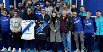 Jorge Macri, con el equipo de Futsal que representará a la Argentina en la Copa Libertadores
