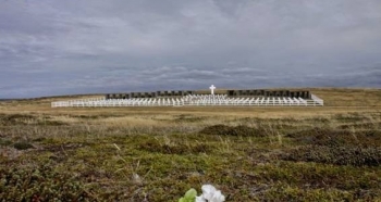 SE EXHIBE UNA MUESTRA FOTOGRÁFICA EN HOMENAJE A LOS HÉROES DE MALVINAS