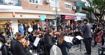 EL CENTRO COMERCIAL DE MARTÍNEZ CELEBRÓ EL BICENTENARIO