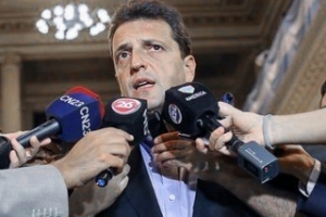 Massa pidió suspender el aumento de tarifas