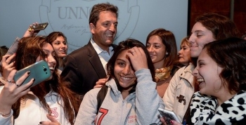 Massa: La igualdad de oportunidades sólo se logra a través de la educación
