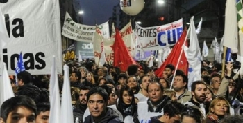 Docentes y estudiantes marcharon por la educación pública universitaria