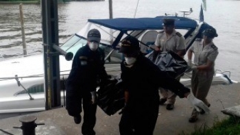 Encuentran muertos a un hombre y a una mujer dentro de un yate en el Delta