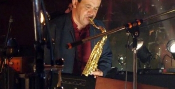 De brillar como saxofonista de los Cadillacs a juicio oral por liderar un clan criminal
