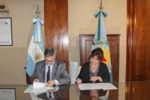 TRABAJO Y SALUD AVANZARÁN EN FORMA CONJUNTA PARA OPTIMIZAR SUS RECURSOS