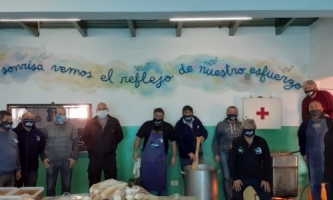 Privados de libertad de una cárcel bonaerense elaboraron pasteles y pan para merenderos