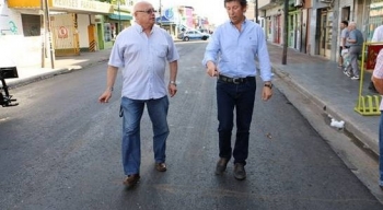 SAN ISIDRO: AVANZAN LAS OBRAS ASFÁLTICAS EN PARANÁ