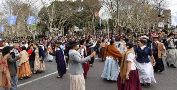 Luis Andreotti encabezó los festejos por Día de la Independencia en San Fernando