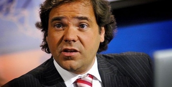Piden la inhibición de bienes y la prohibición de salir del país para Alberto Pérez