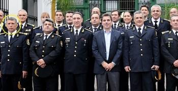 Investigan a un jefe policial que tiene siete casas y un helicóptero