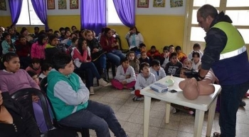 ALUMNOS DE BOULOGNE APRENDIERON TÉCNICAS DE REANIMACIÓN CARDIOPULMONAR