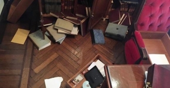 Entraron a la casa de Salvai, revolvieron todo con guantes y se fueron sin robar nada