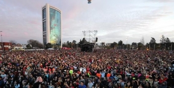 Más de 70 mil personas disfrutaron en Tigre del recital en homenaje a las Abuelas de Plaza de Mayo